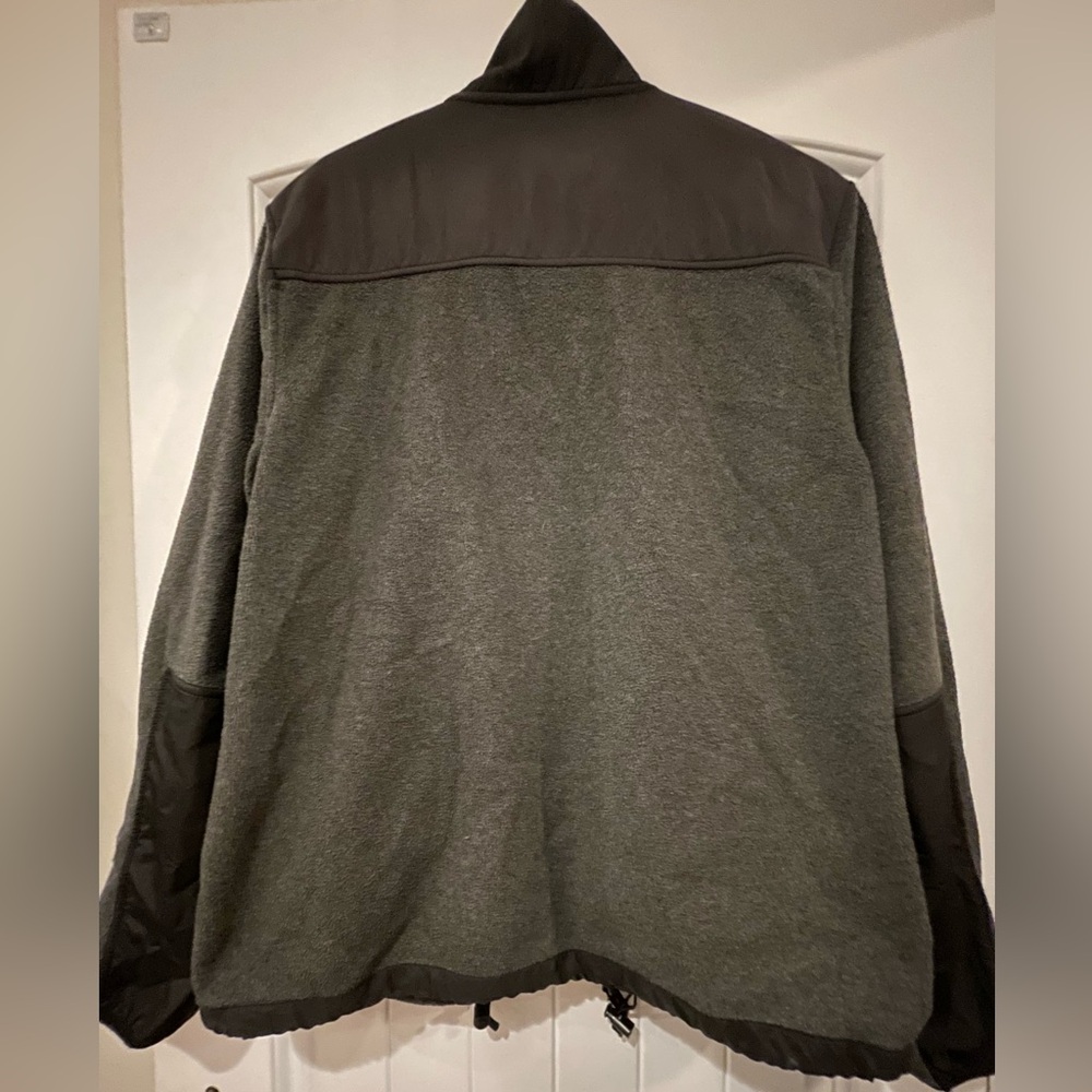 Aeropostale black and gray fleece jacket - Picture 5 of 5